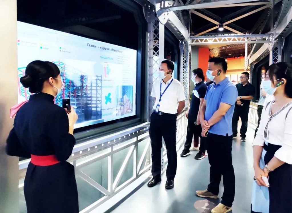 巖星專題 | 廣東工業(yè)設計城領導蒞臨深圳參觀深圳優(yōu)秀企業(yè)博物館插圖(5)