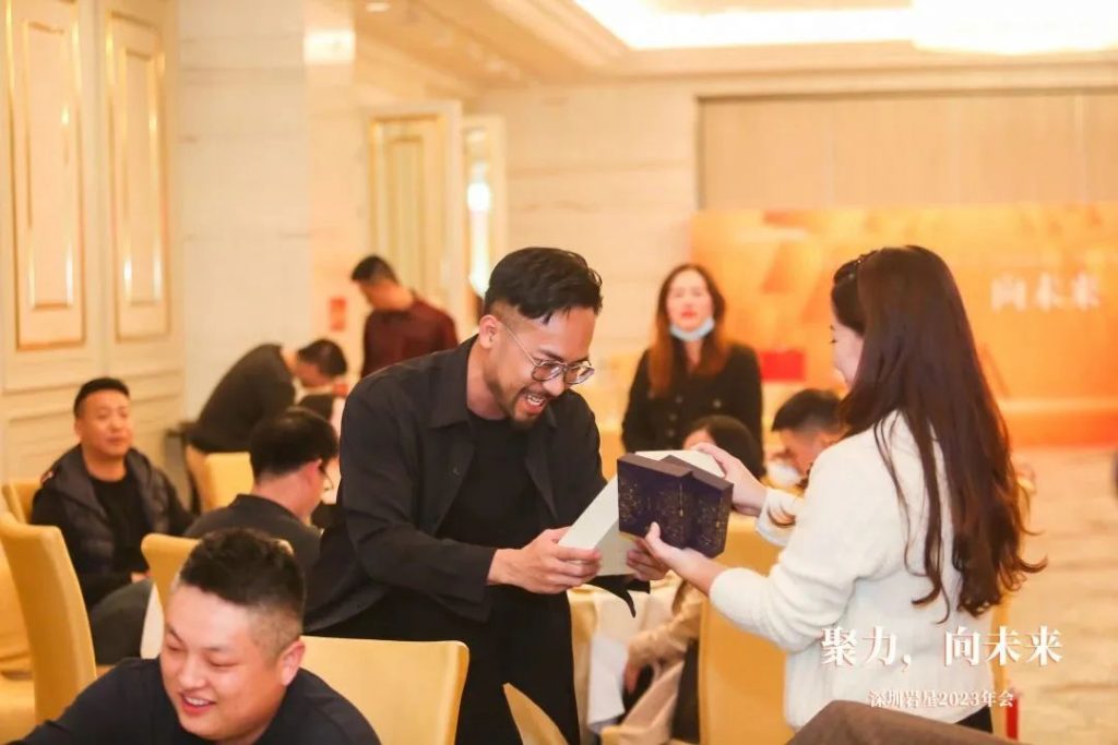 巖星之聲 | “聚力,向未來”深圳巖星2023年會回顧插圖(25) 巖星之聲 | “聚力,向未來”深圳巖星2023年會回顧插圖(25)