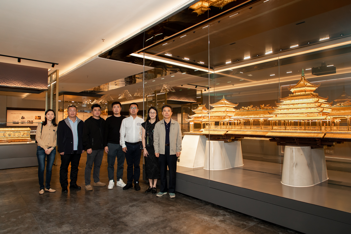 “大灣區(qū)企業(yè)博物館之旅” 巖星一行赴臻寶博物館調(diào)研交流插圖(7) “大灣區(qū)企業(yè)博物館之旅” 巖星一行赴臻寶博物館調(diào)研交流插圖(7)